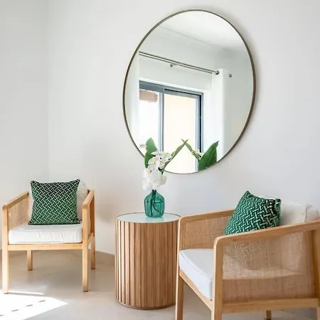 Paradise By Blue Diamond 18 * Lagos