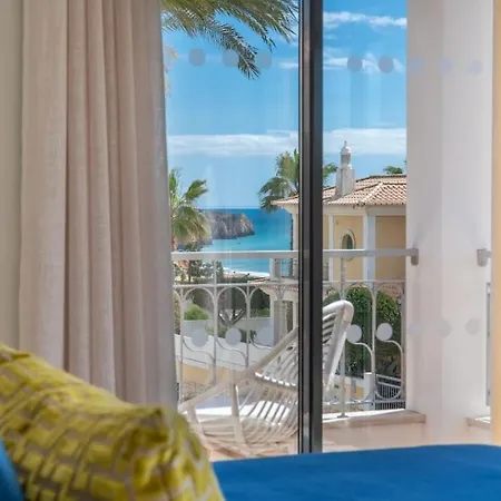 Paradise By Blue Diamond 18 Vila *