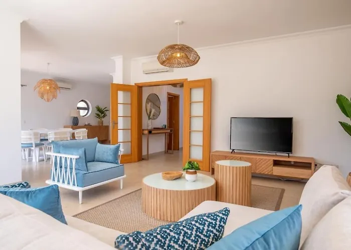 Paradise By Blue Diamond 18 ラゴス